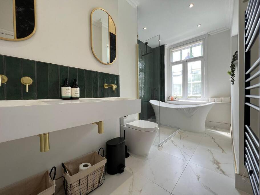 In Style Opposite Castle & Free Parking Appartamento Windsor
